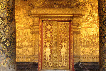 Laos: One out of 32 beautifull buddhist temples in the ancient royal city of Luang Prabang