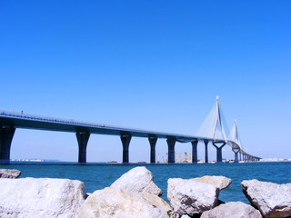 Puente de la Constitución, llamado La Pepa, en la bahía de Cádiz, Andalucía. España