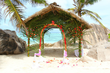 lieu de mariage sur la plage aux Seychelles