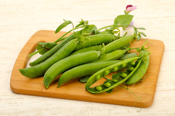 Ripe green peas