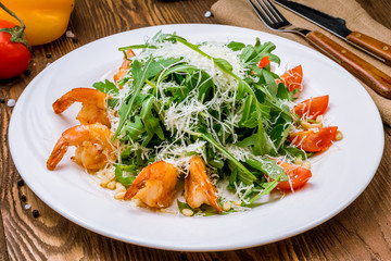 Arugula with shrimps