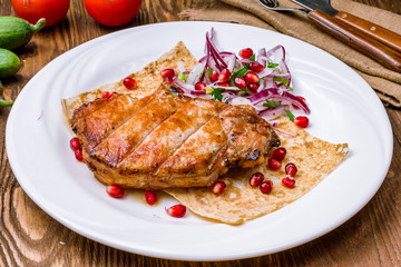 Fried pork loin with sauce