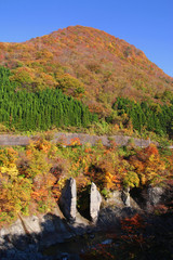 夫婦岩・阿賀川（会津・下郷町）