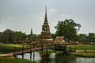 Fototapeta na wymiar The Old Brick Pagada in Phranakornsri Ayutthaya Province,Thailand