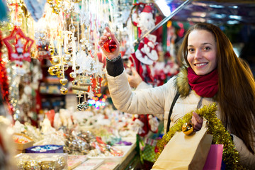 Female customer at the Christmas Fair