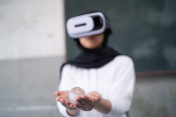 student wear VR
