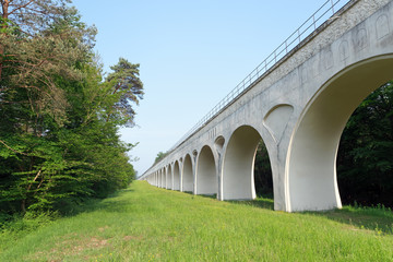 the Aqueduct de la Vanne in Fontainebleau forest