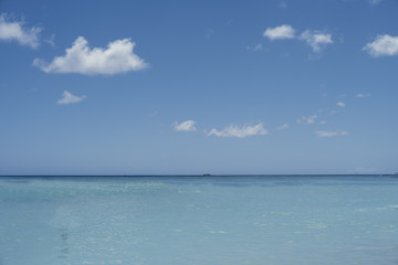 Fototapeta na wymiar A wonderful sky and sea in Hawaii