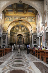 Obraz premium Intérieur église à Rome