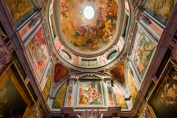 interiors San Frediano basilica, Lucca, Italy - obrazy, fototapety, plakaty