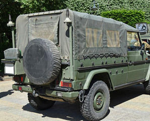 Obraz premium Military vehicle on the street