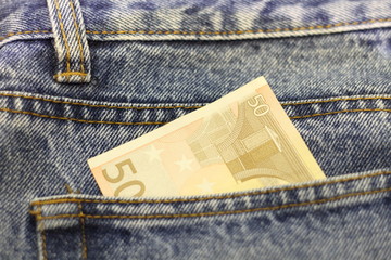 jeans con in tasca 50 euro concetto business