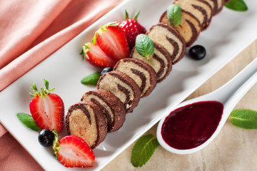 Spiral cookies with fresh strawberry