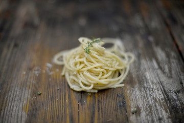 spaghetti cacio e pepe