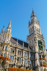 Fototapeta na wymiar New Town Hall (Neues Rathaus) on Marienplatz in Munich