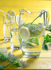 Drink of elderflowers and lemon