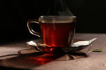 Ticking Clock face with moving hands 
