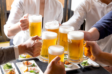 ビールで乾杯 © taa22