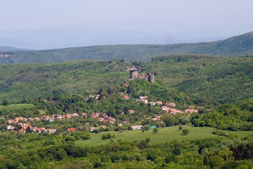 Naklejka premium View of Somoska castle, Slovakia