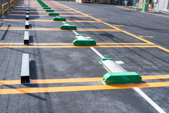 駐車場」の写真素材 | 738,275件の無料イラスト画像 | Adobe Stock