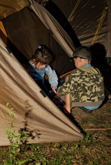 Obraz na płótnie Canvas children in the nature near the tent