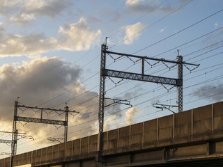 架線と夕焼け空