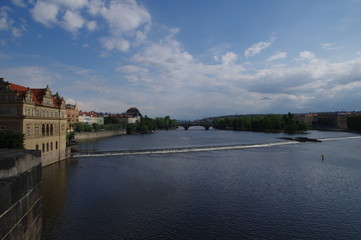 Naklejka premium Staustufe auf der Moldau in Prag