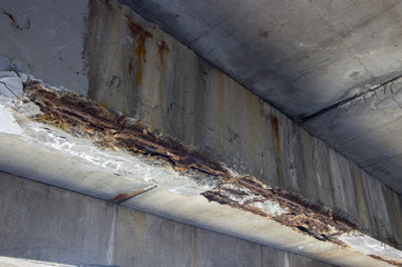 Damaged bridge support close - up transportatin concrete