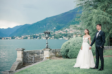 wedding couple the background of the lake and mountains