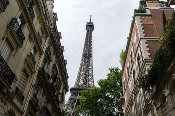 Fototapeta na wymiar Eiffelturm - La Tour Eiffel Paris 2018