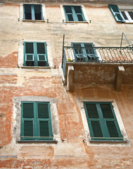 Fototapeta na wymiar windows on home or apartment