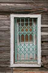 wooden house window1