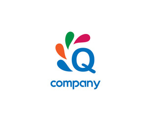 Q letter logo