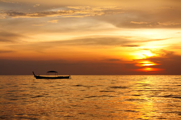 Fototapeta na wymiar Sunset in Thailand
