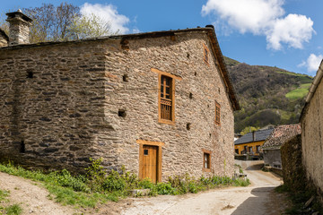 Fototapeta na wymiar Location of Trascastro in the Leitariegos Valley, Asturias, Spain