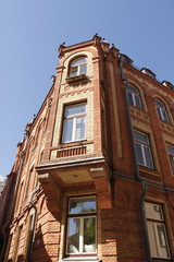Fototapeta na wymiar Immeuble en briques à Tallin, Estonie 