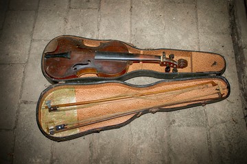 Old violin in the case