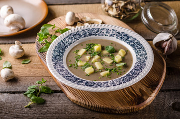 Potato mushrooms garlic soup