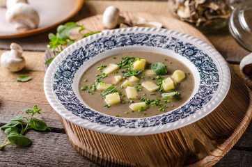 Potato mushrooms garlic soup