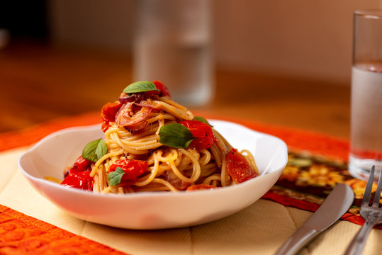 Espaguete com tomates
