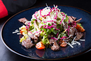 Roastbeef salad dish