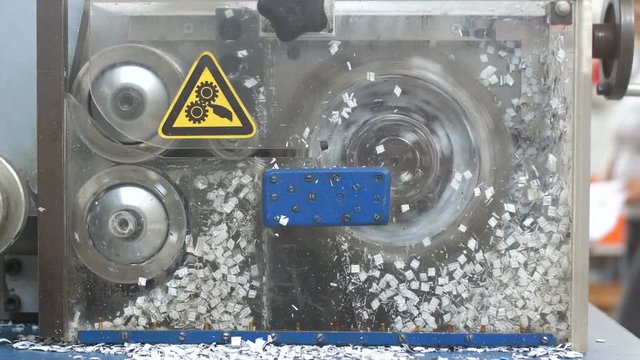 Thermoplastic automatic machine in operation