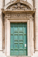 old vintage wooden door in Rome, Italien