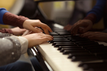 Obraz premium Playing a piano