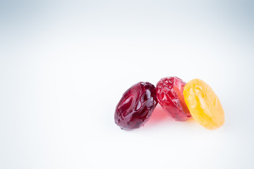 dynamische Bonbons stehen gegeneinander draufsicht