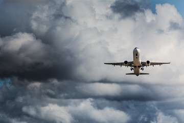plane to seconds to take off before a storm