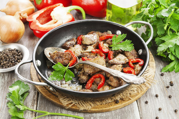 Lliver with sweet pepper