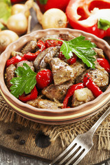 Chicken liver with sweet pepper and tomatoes