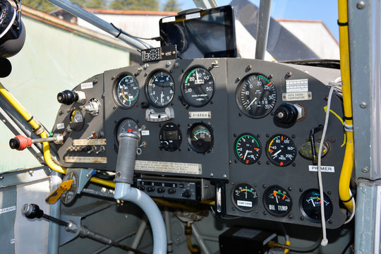 cockpit2