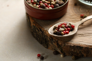 Red and black peppercorn mix